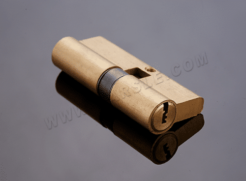 Door lock anti-theft door lock core